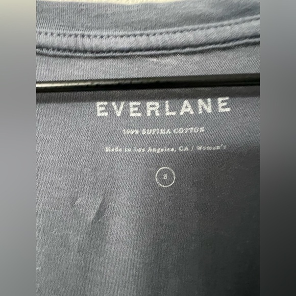 Everlane Women’s V-Neck Supima Cotton Tshirt Blue Small - Picture 2 of 6